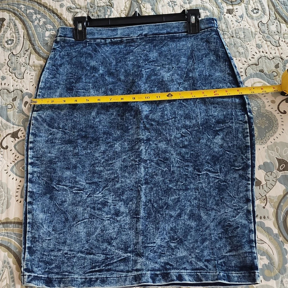 Women jeans skirt - Picture 3 of 5